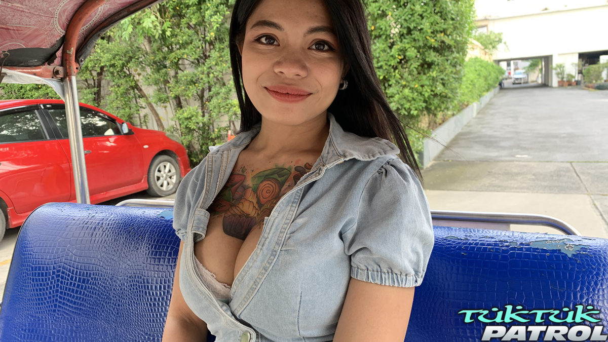 01-Jenny-Thai-shows-big-tits-in-back-seat