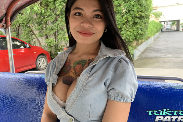 01-Jenny-Thai-shows-big-tits-in-back-seat